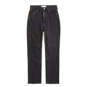 Abercrombie & Fitch Curve Love Ultra High Rise Ankle
Straight Jean | Sz 36 Short